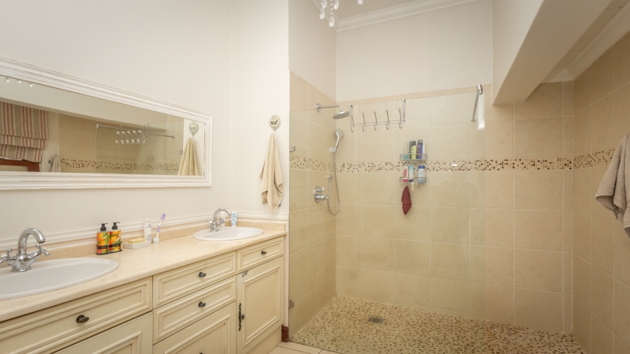 3 Bedroom Property for Sale in The Coves North West